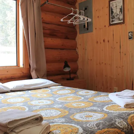 Lac Des Roches Resort Bridge Lake Room photo
