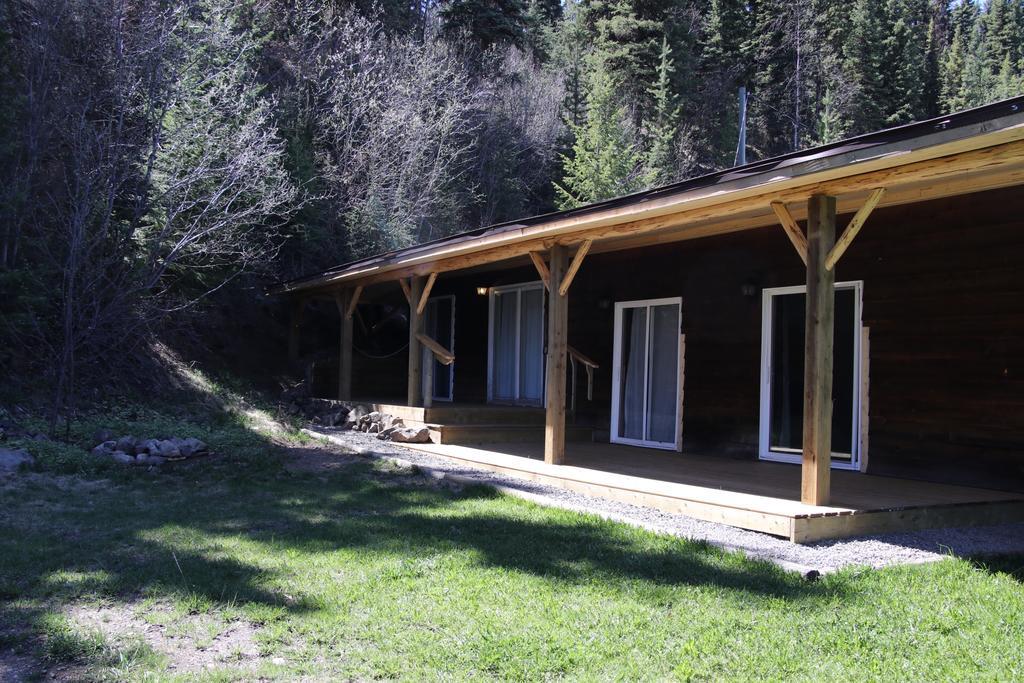 Lac Des Roches Lodge Bridge Lake
