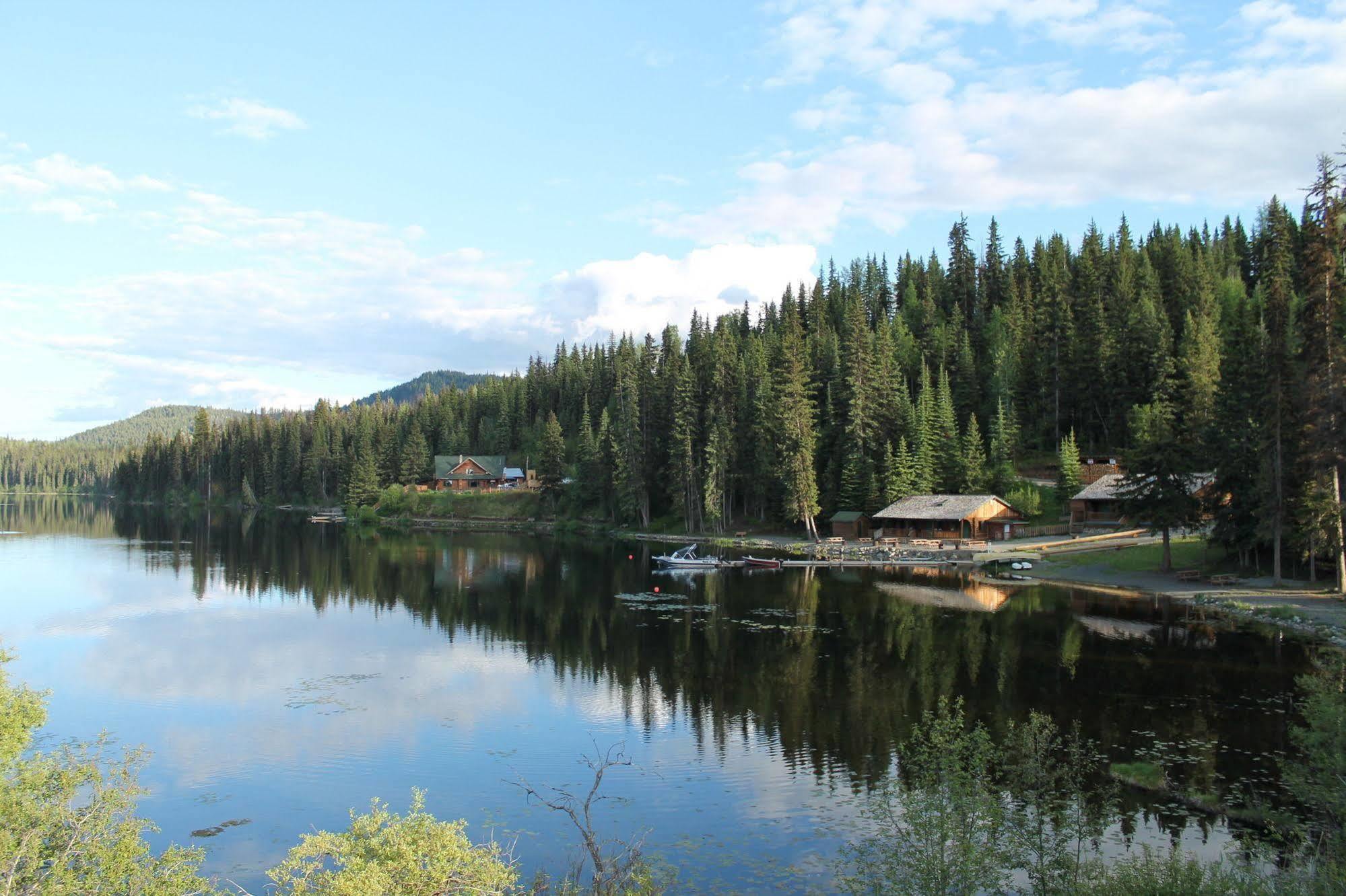 Lodge Lac Des Roches Bridge Lake